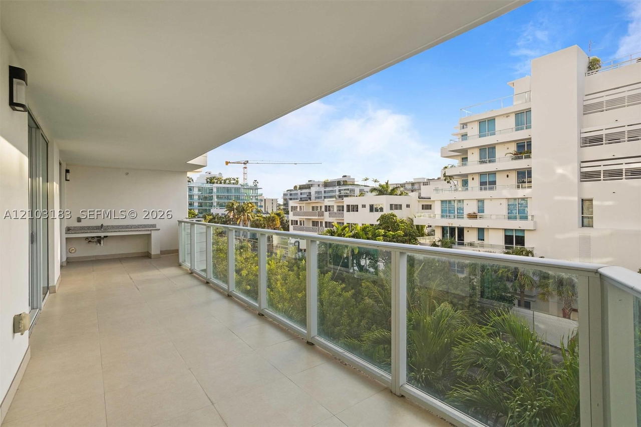 Real estate property located at 1150 101st St #402, Miami-dade, One Bay Harbor Condo, Bay Harbor Islands, FL