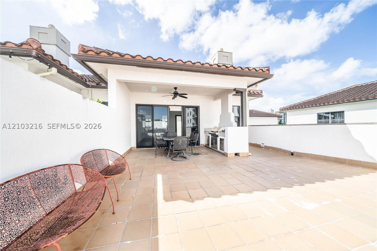 Real estate property located at 8478 52nd St, Miami-dade, Downtown Doral Dutcher, Doral, FL