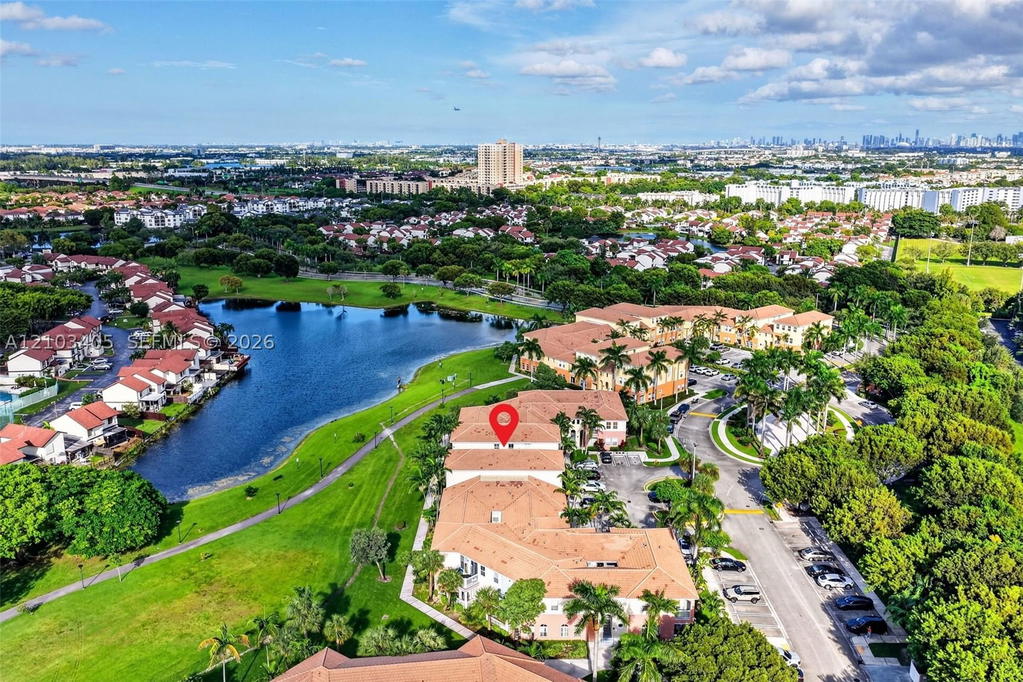 Real estate property located at 10022 7th St #205, Miami-dade, Fontainbleau Lakes Courty, Miami, FL