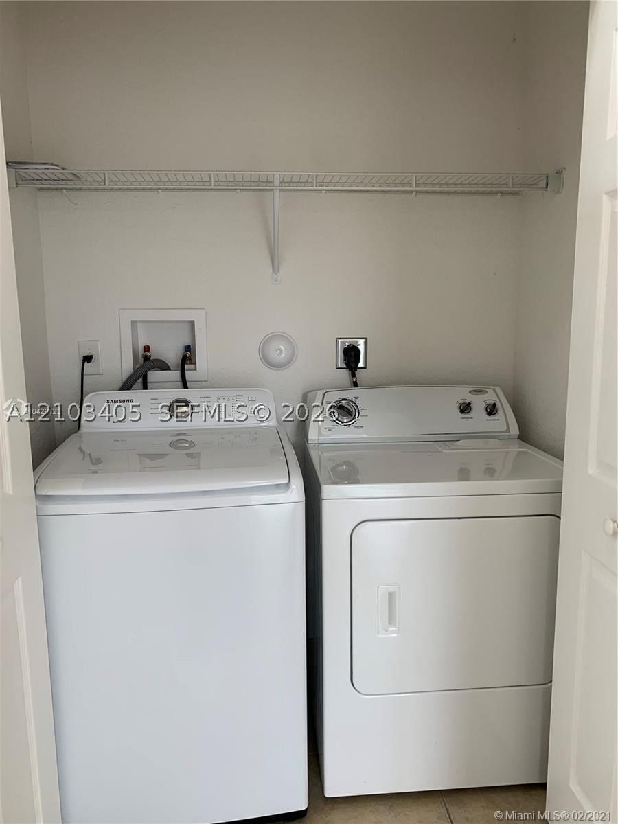 Real estate property located at 10022 7th St #205, Miami-dade, Fontainbleau Lakes Courty, Miami, FL