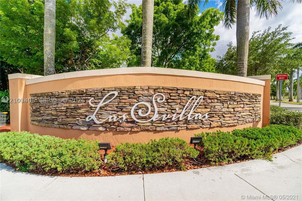 Real estate property located at 10022 7th St #205, Miami-dade, Fontainbleau Lakes Courty, Miami, FL