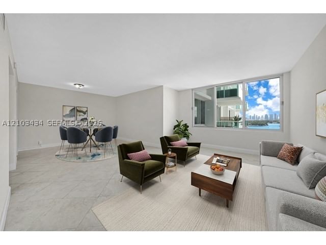 Real estate property located at 1000 West Ave #1121, Miami-dade, Mirador 1000 Condo, Miami Beach, FL