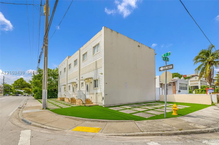 Real estate property located at 642 10th Ave, Miami-dade, Lawrence Estate Land Co, Miami, FL