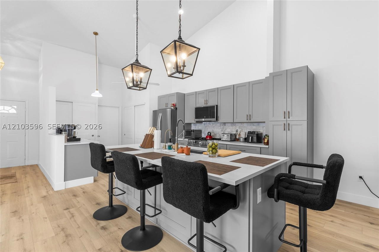 Real estate property located at 9705 Malvern Dr, Broward, Malvern/kings Point, Tamarac, FL