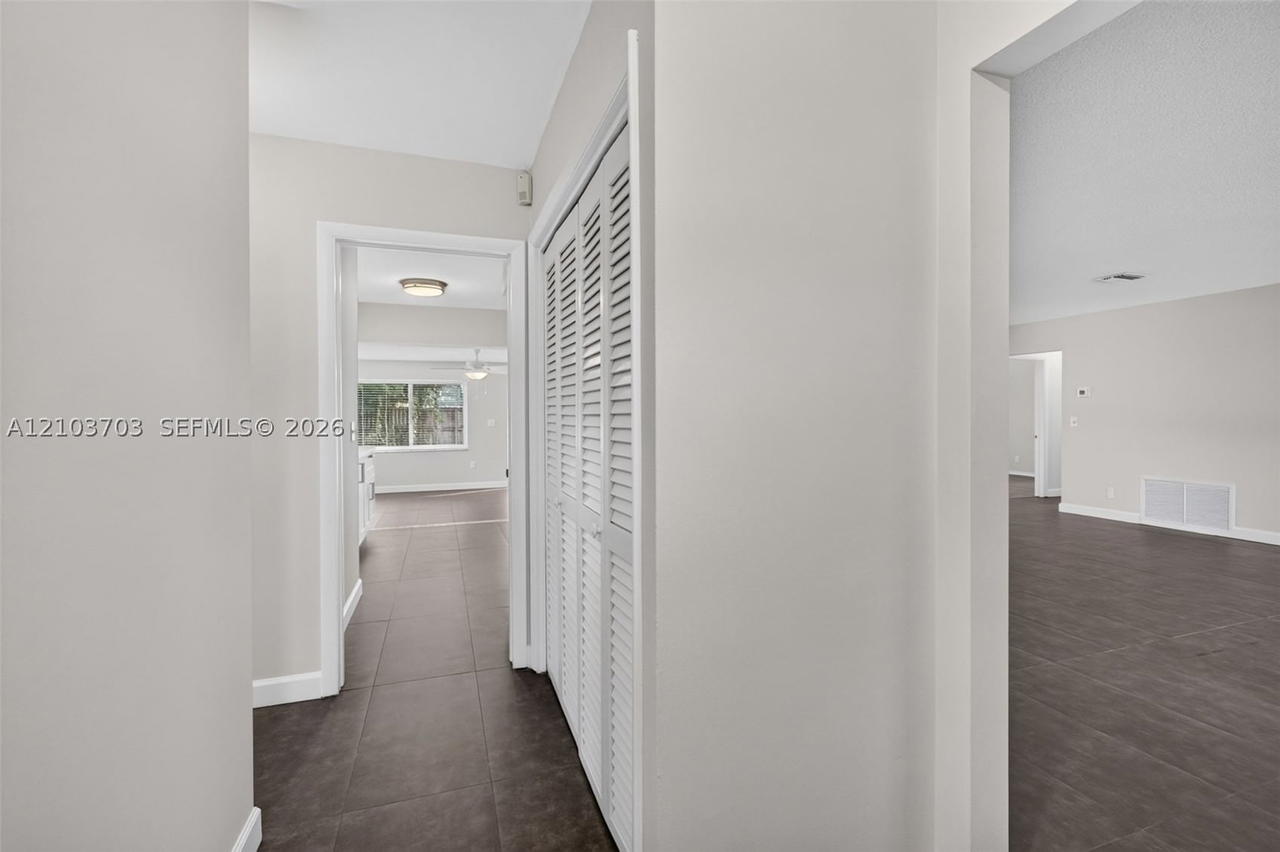 Real estate property located at 4110 Roosevelt St, Broward, Hollywood Hills, Hollywood, FL
