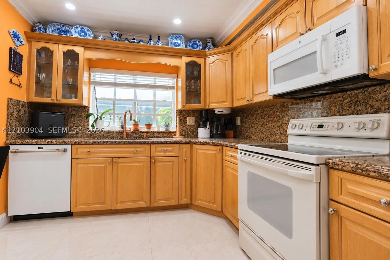 Real estate property located at 7820 Granada Blvd, Broward, Miramar Sec 10, Miramar, FL