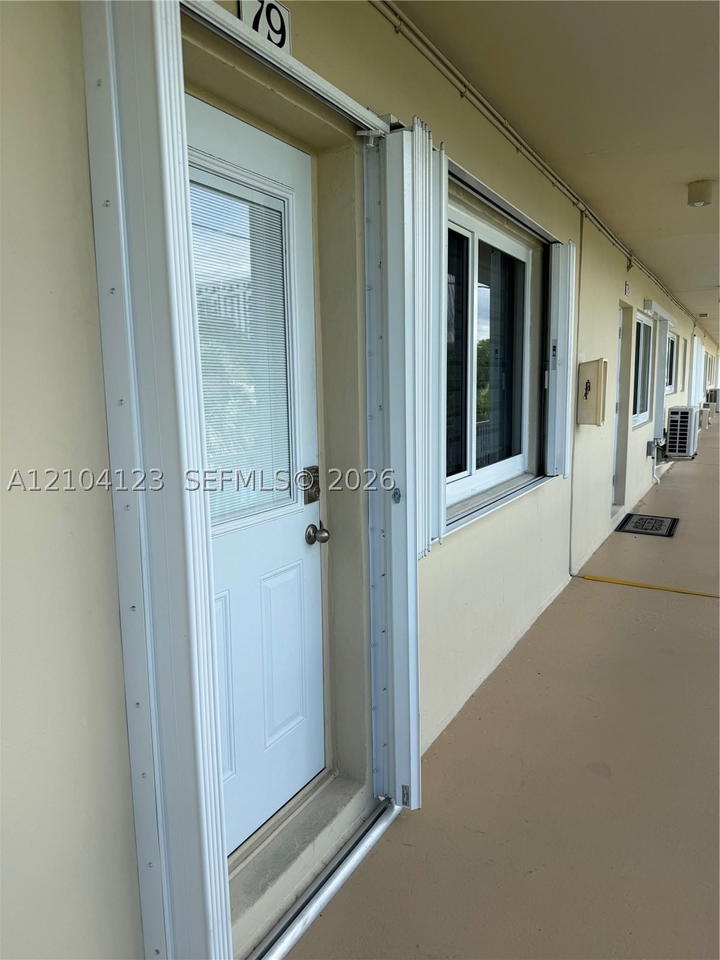 Real estate property located at 223 Federal Hwy #79, Broward, Sunshine Villa Co-op, Dania Beach, FL