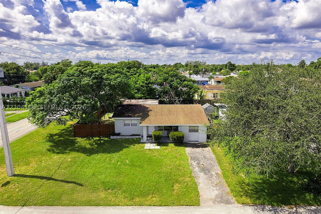 Real estate property located at 2440 Largo Dr, Broward, Miramar Sec 13, Miramar, FL
