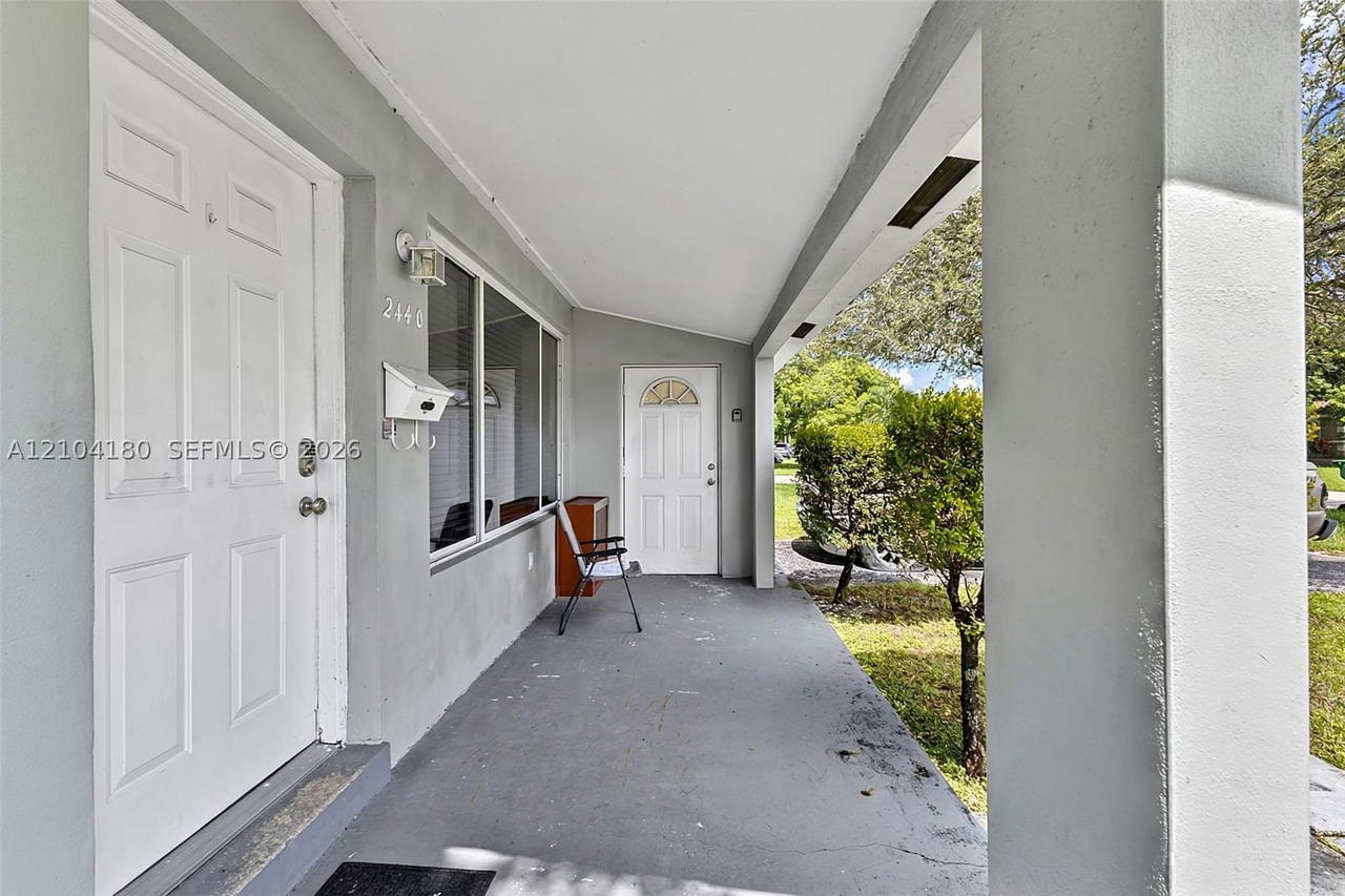 Real estate property located at 2440 Largo Dr, Broward, Miramar Sec 13, Miramar, FL
