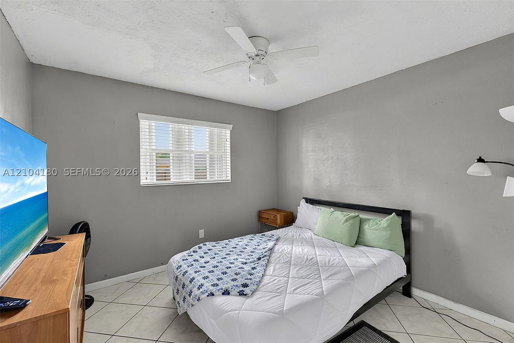 Real estate property located at 2440 Largo Dr, Broward, Miramar Sec 13, Miramar, FL