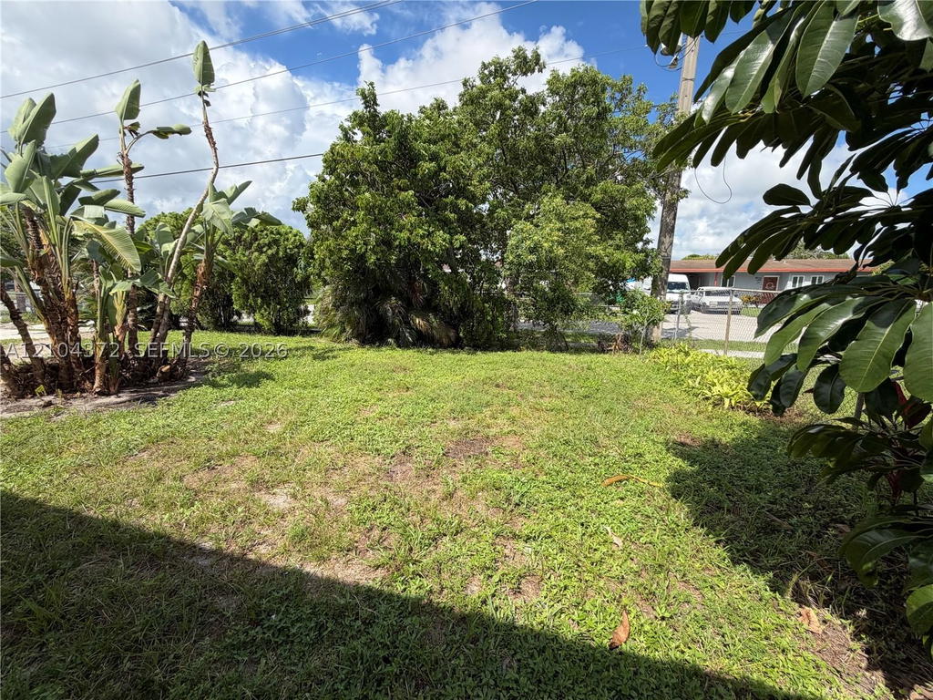 Real estate property located at 3260 4th St, Broward, Broward Manor, Lauderhill, FL