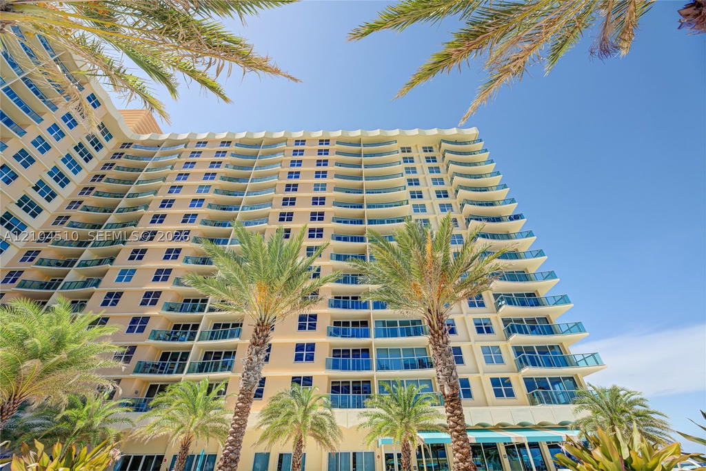 Real estate property located at 2501 Ocean Dr #1006, Broward, Wave Condo, Hollywood, FL