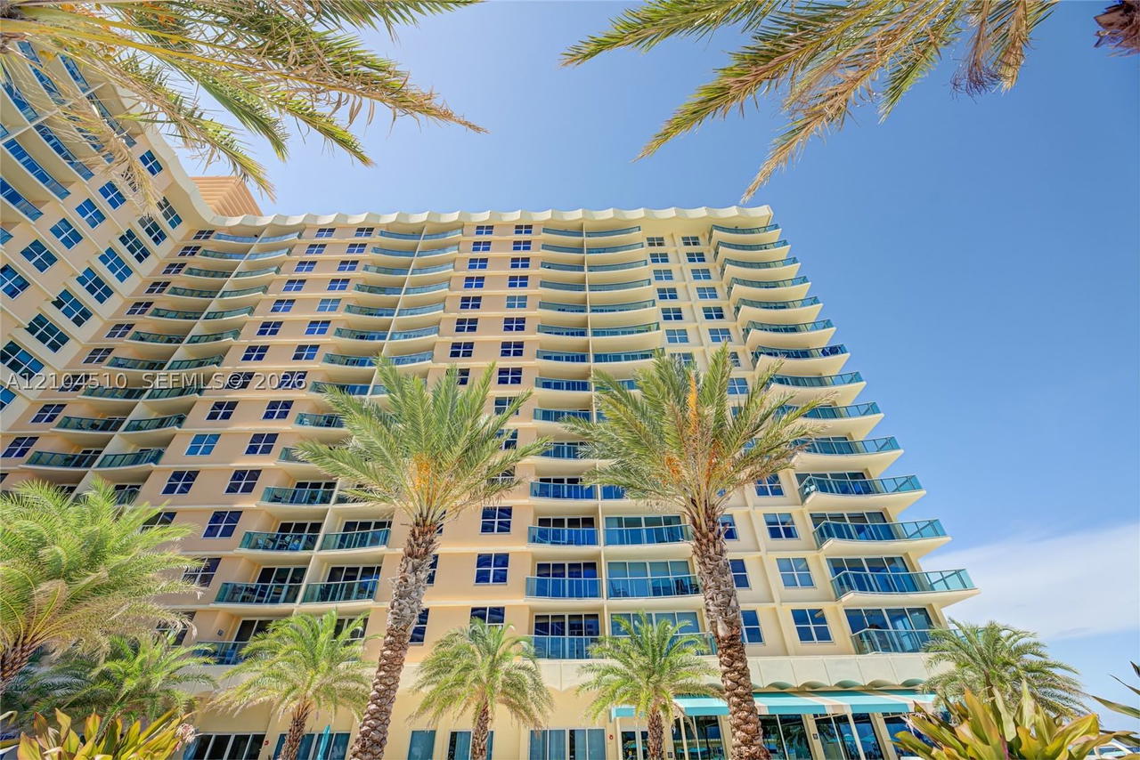 Real estate property located at 2501 Ocean Dr #1006, Broward, Wave Condo, Hollywood, FL
