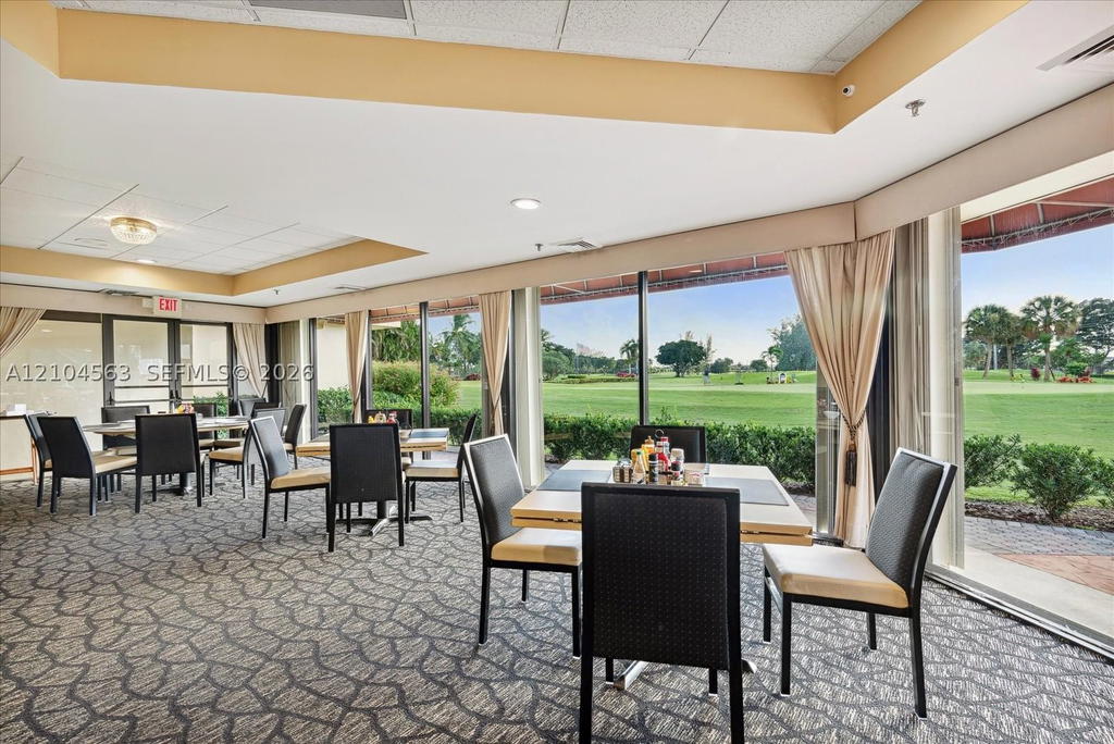 Real estate property located at 8911 Hollybrook Blvd #310, Broward, Hollybrook Golf, Pembroke Pines, FL