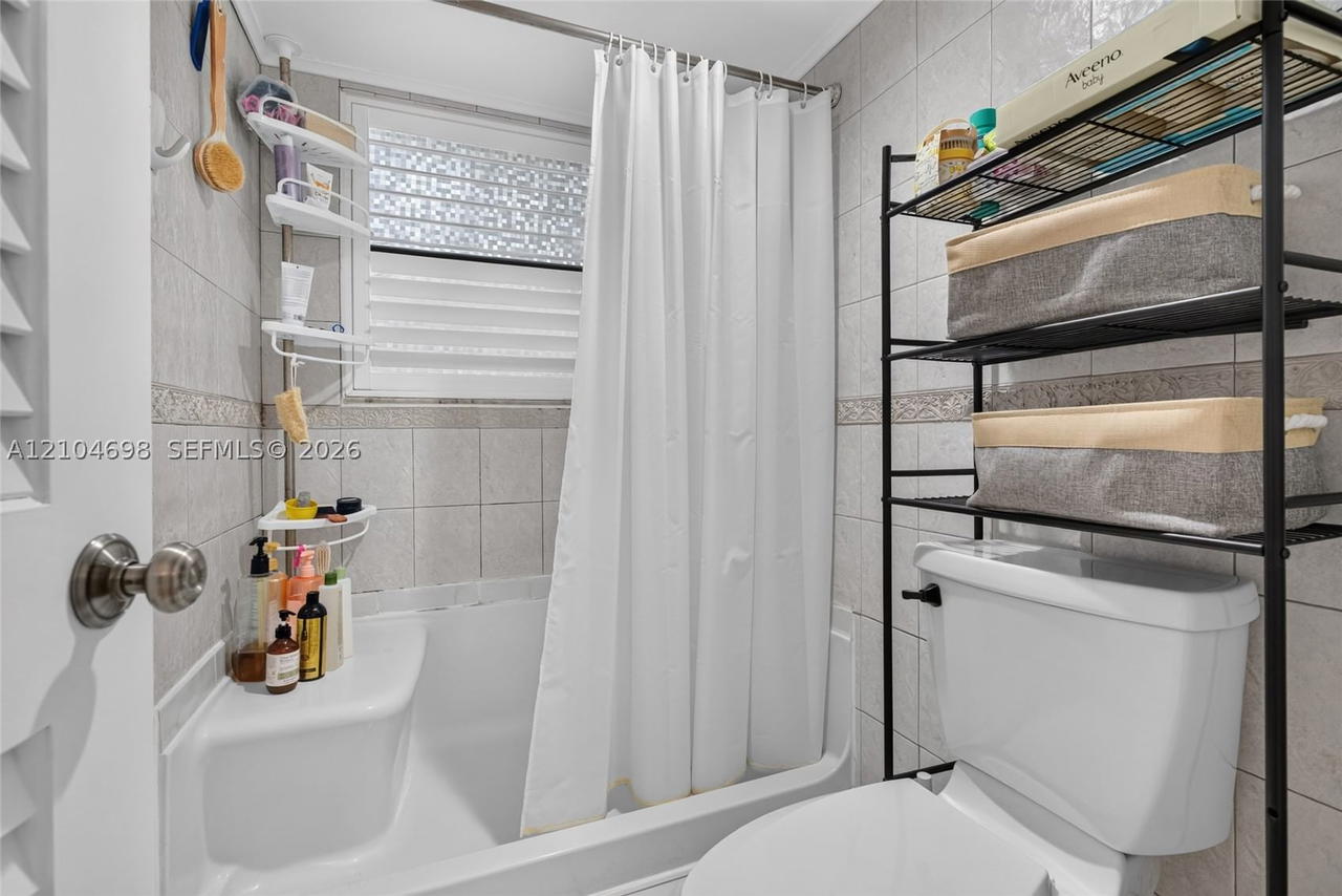 Real estate property located at 16051 Blatt Blvd #106, Broward, Fairways At Bonaventure C, Weston, FL