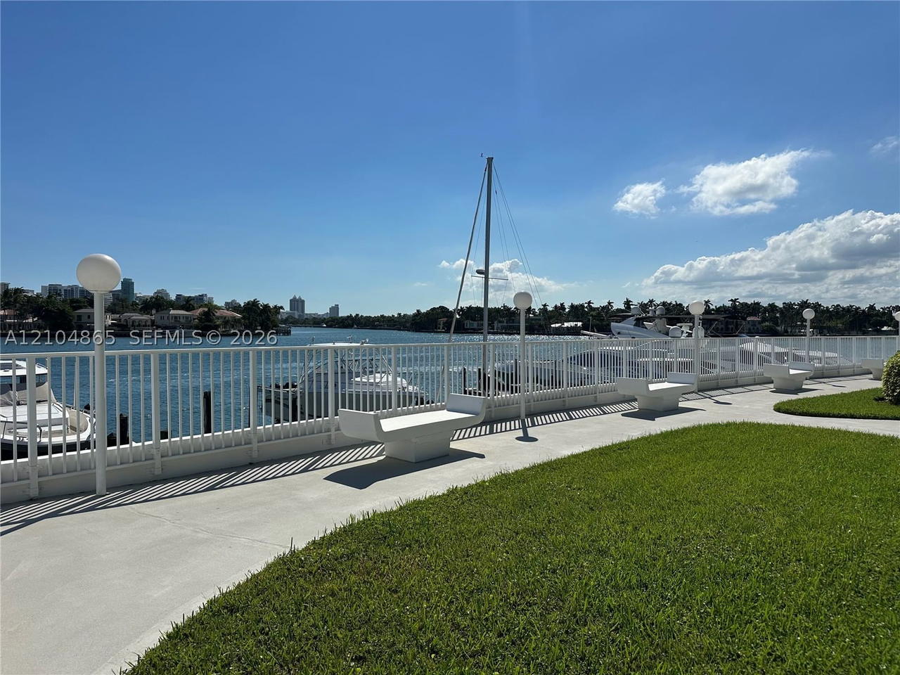 Real estate property located at 900 Bay Dr #413, Miami-dade, King Cole Condo, Miami Beach, FL