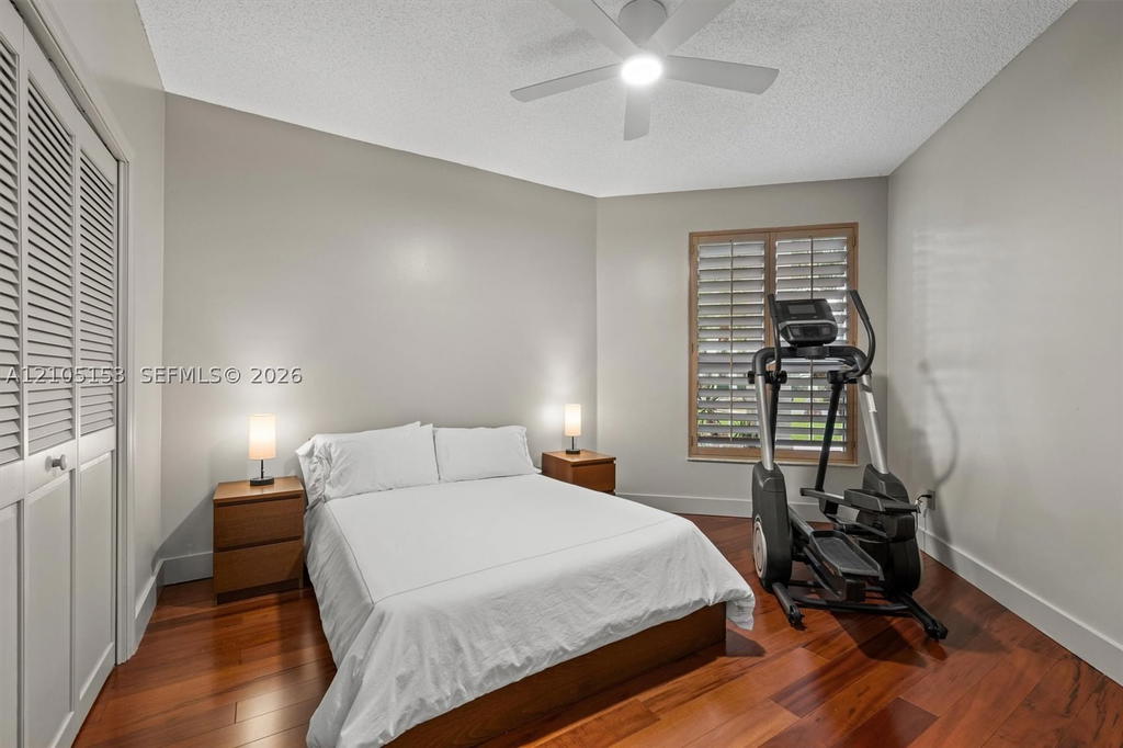 Real estate property located at 355 Coconut Cir, Broward, Sector 6, Weston, FL