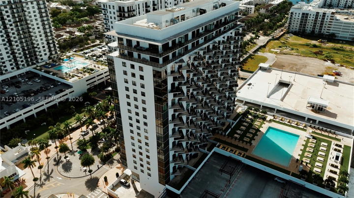 Real estate property located at 5252 85th Ave #1409, Miami-dade, 5252 Paseo Condo, Doral, FL