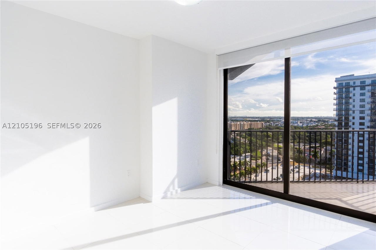 Real estate property located at 5252 85th Ave #1409, Miami-dade, 5252 Paseo Condo, Doral, FL