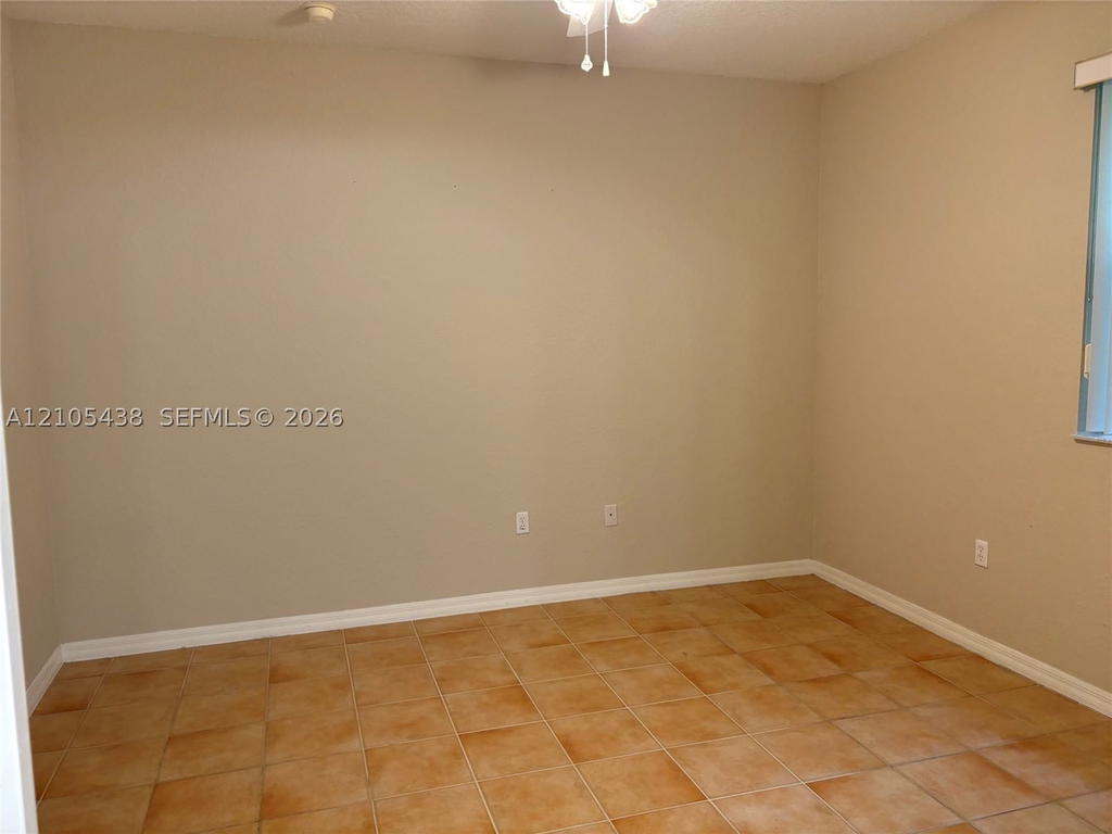 Real estate property located at 620 107th Ave #702, Broward, Hampton Isles Condo, Pembroke Pines, FL