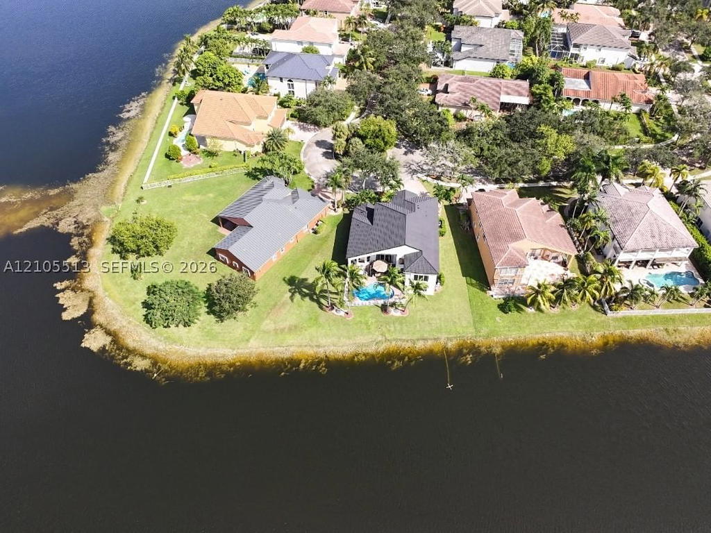 Real estate property located at 3920 195th Ter, Broward, Sunset Lakes Plat Two, Miramar, FL