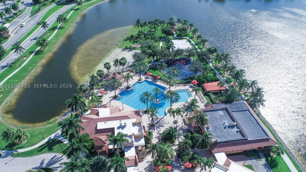 Real estate property located at 3920 195th Ter, Broward, Sunset Lakes Plat Two, Miramar, FL