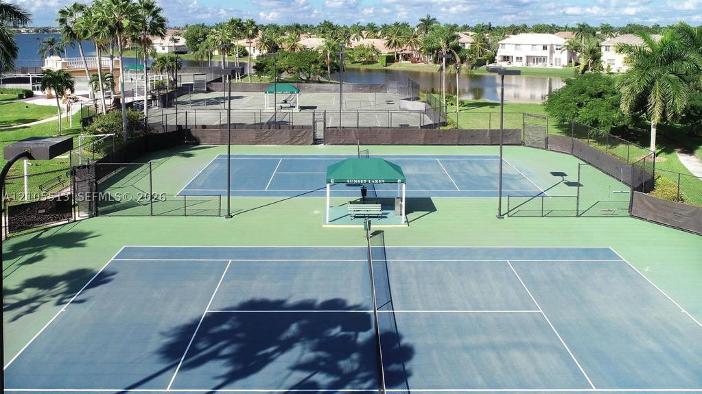Real estate property located at 3920 195th Ter, Broward, Sunset Lakes Plat Two, Miramar, FL