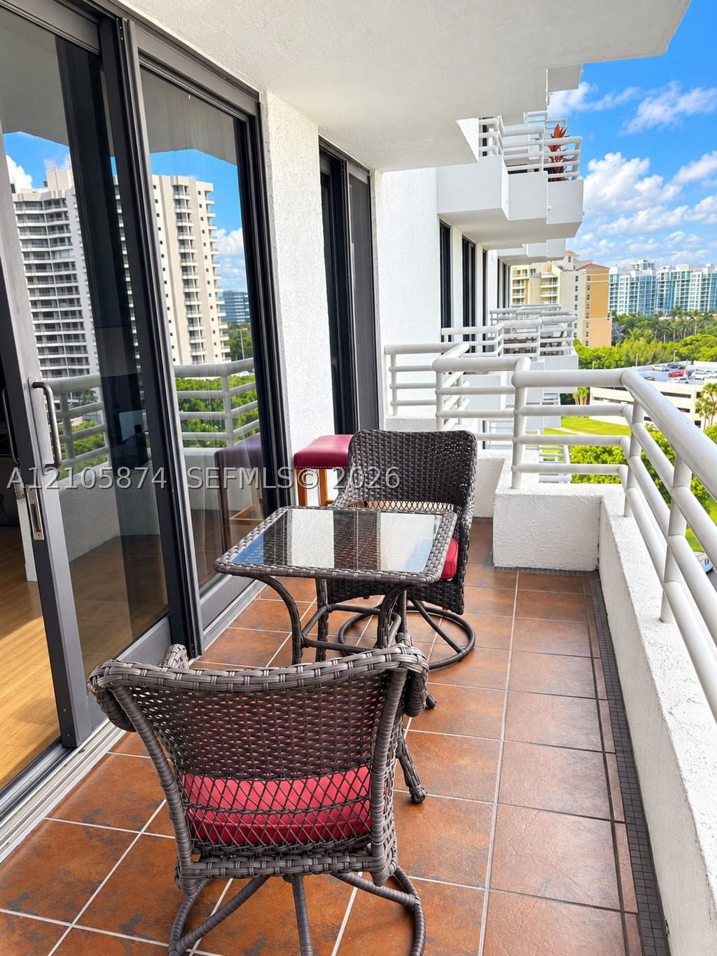 Real estate property located at 3300 192nd St #1103, Miami-dade, Parc Central Aventura Eas, Aventura, FL