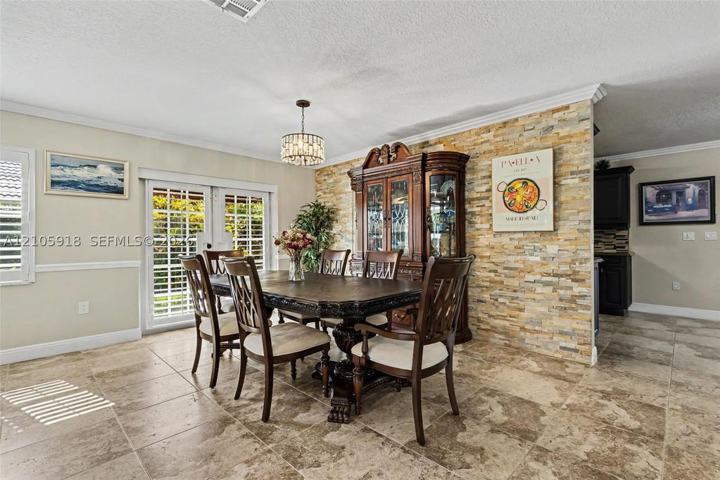 Real estate property located at 14010 Appalachian Trl, Broward, Shenandoah Section Two, Davie, FL