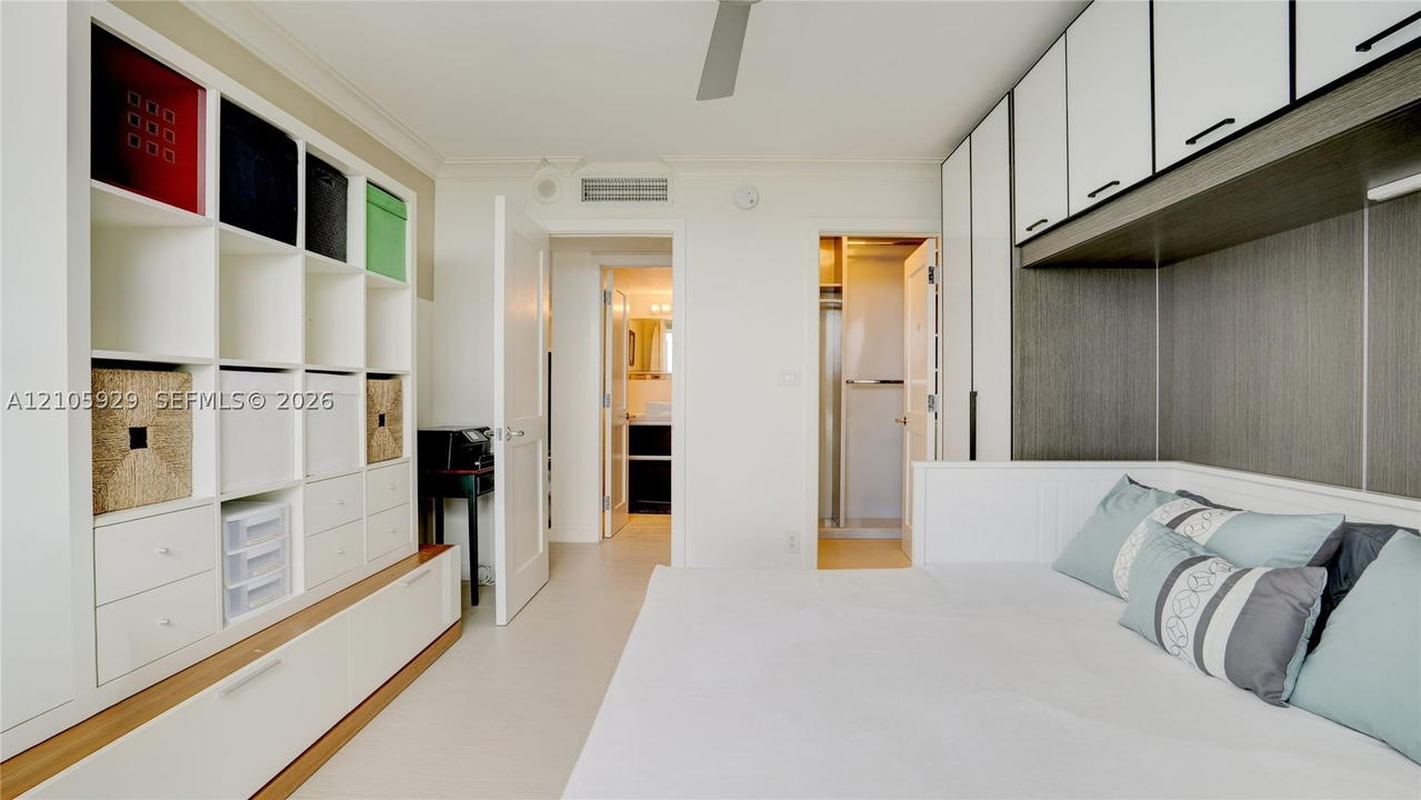 Real estate property located at 2655 Collins Ave #2301, Miami-dade, Mirasol Ocean Towers Cond, Miami Beach, FL