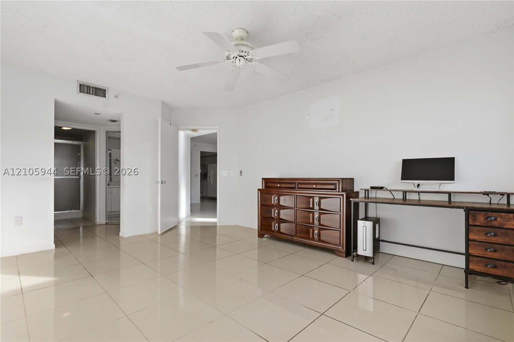 Real estate property located at 701 141st Ave #203R, Broward, Plymouth At Century Villa, Pembroke Pines, FL