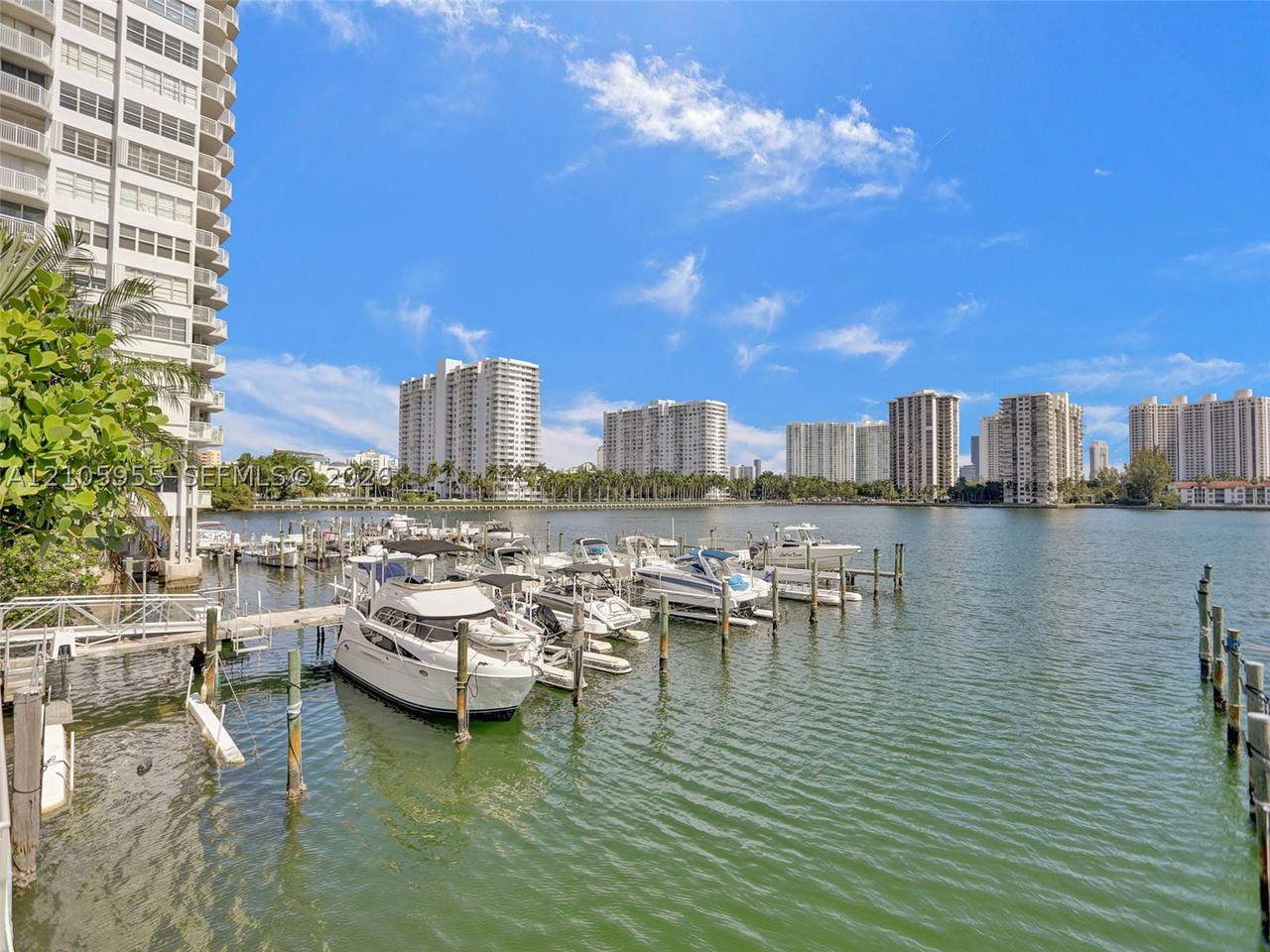 Real estate property located at 18011 Biscayne Blvd #1904, Miami-dade, Del Prado Marina, Aventura, FL