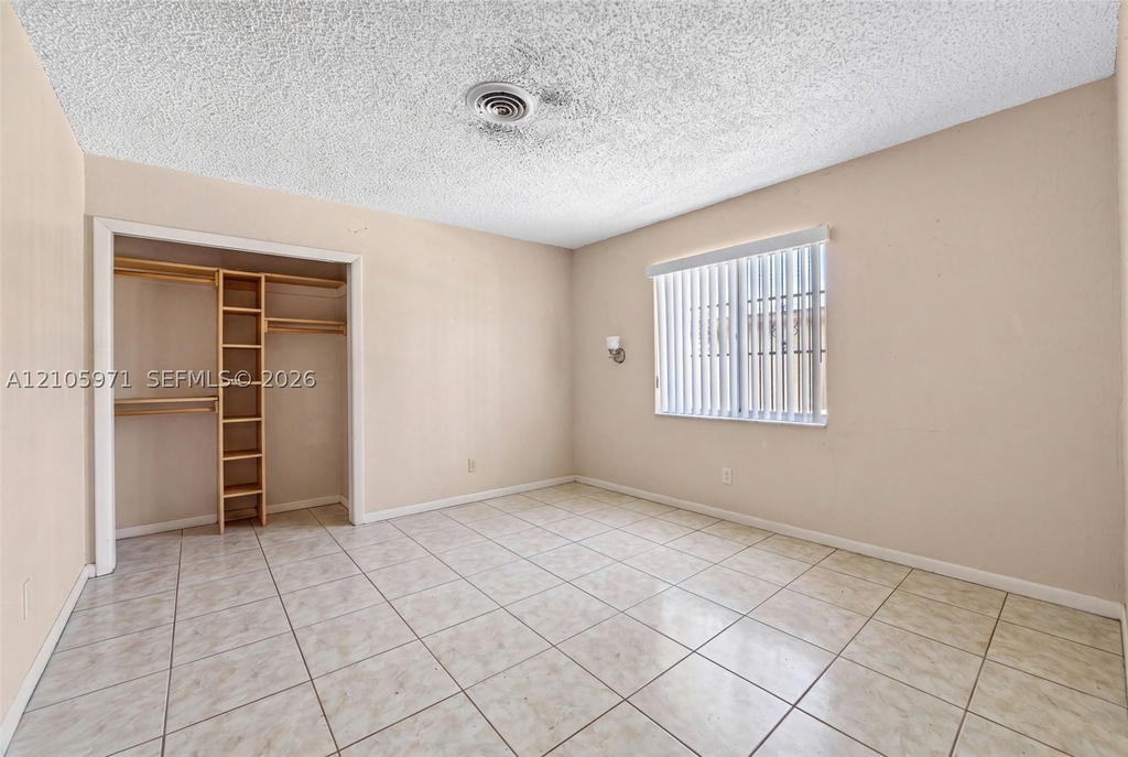 Real estate property located at 6604 Coconut Dr, Broward, Miramar Isles Sec 3, Miramar, FL
