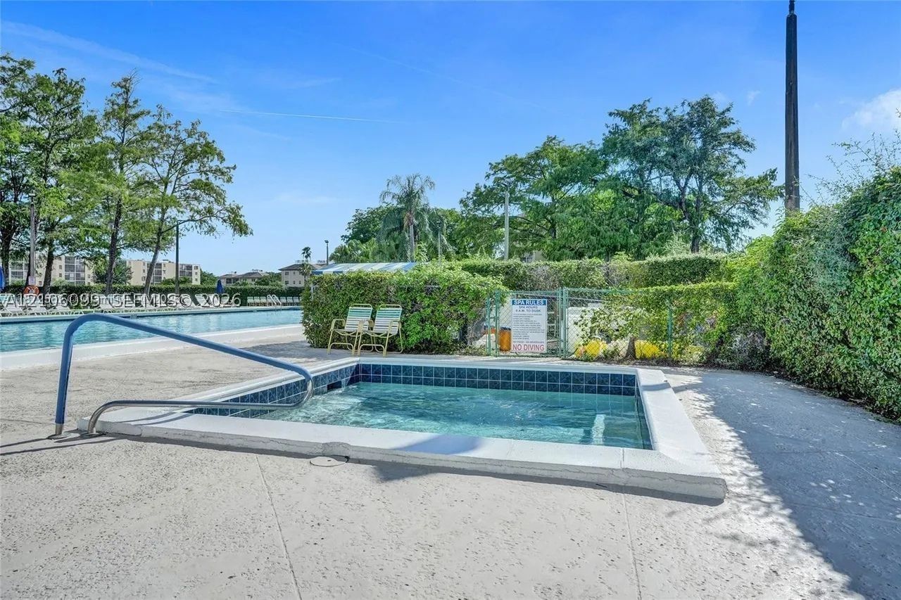 Real estate property located at 7840 50th St #105, Broward, Cascades Of Lauderhill, Lauderhill, FL