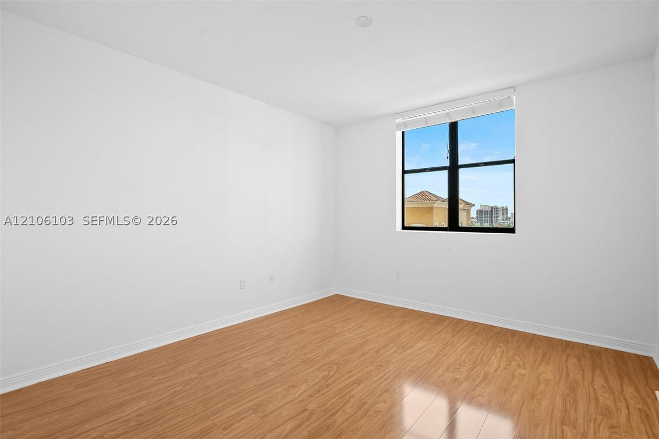 Real estate property located at 888 Douglas Rd #602, Miami-dade, Puerta De Palmas Condo, Coral Gables, FL