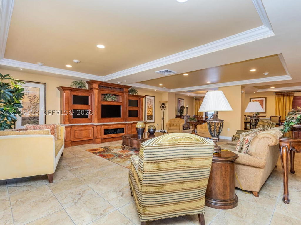 Real estate property located at 888 Douglas Rd #602, Miami-dade, Puerta De Palmas Condo, Coral Gables, FL