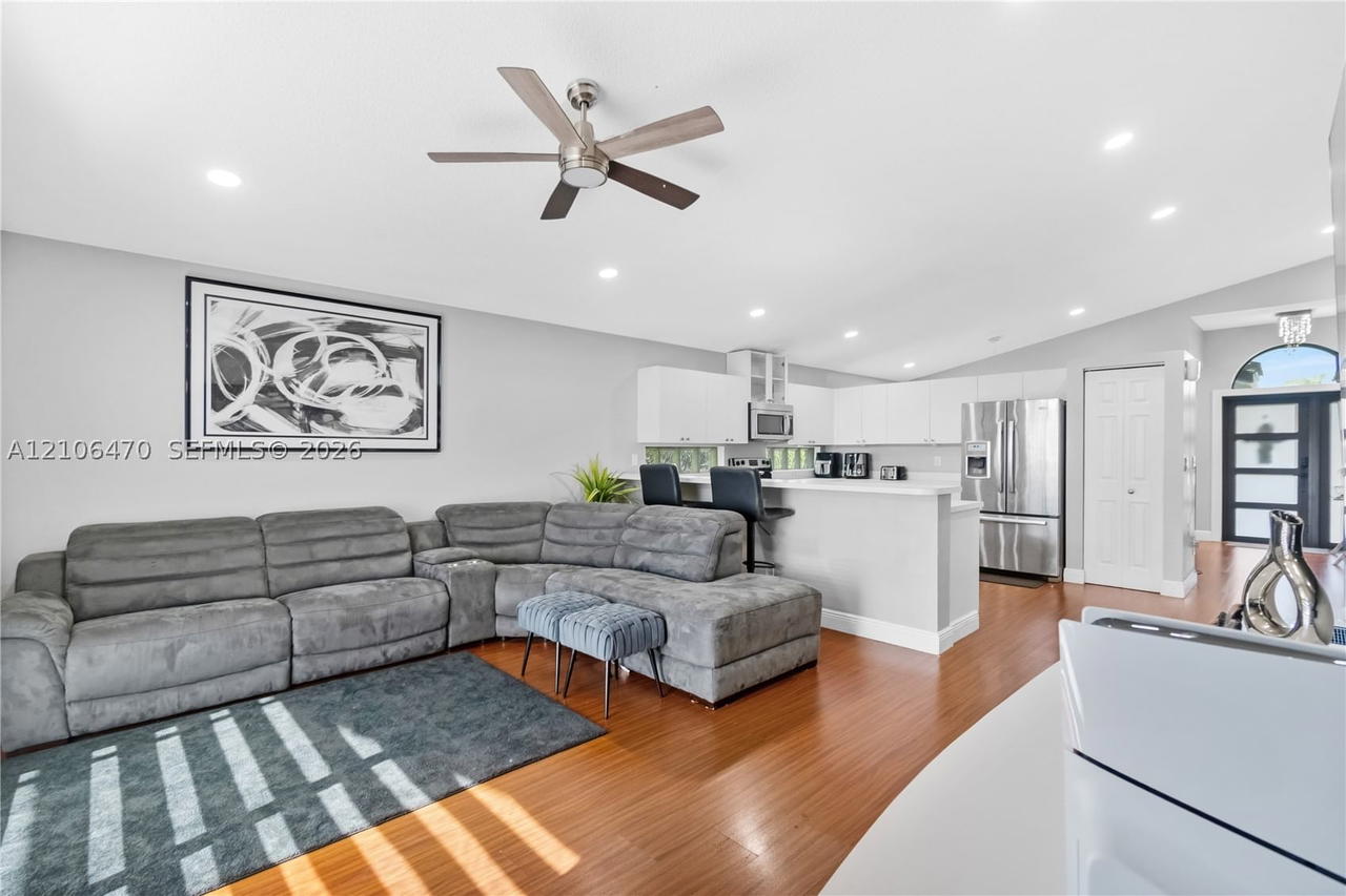 Real estate property located at 341 182nd Way, Broward, Silver Lakes At Pembroke, Pembroke Pines, FL