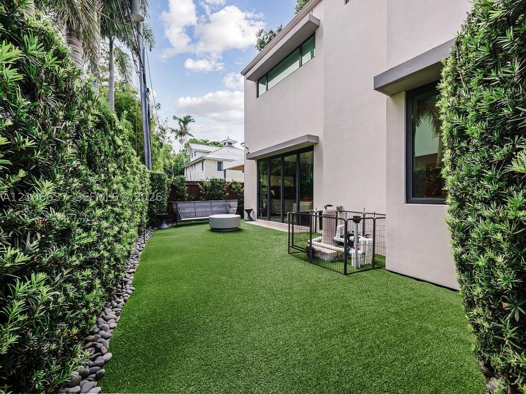 Real estate property located at 1020 5th Ct, Broward, Rio Vista C J Hectors Res, Fort Lauderdale, FL