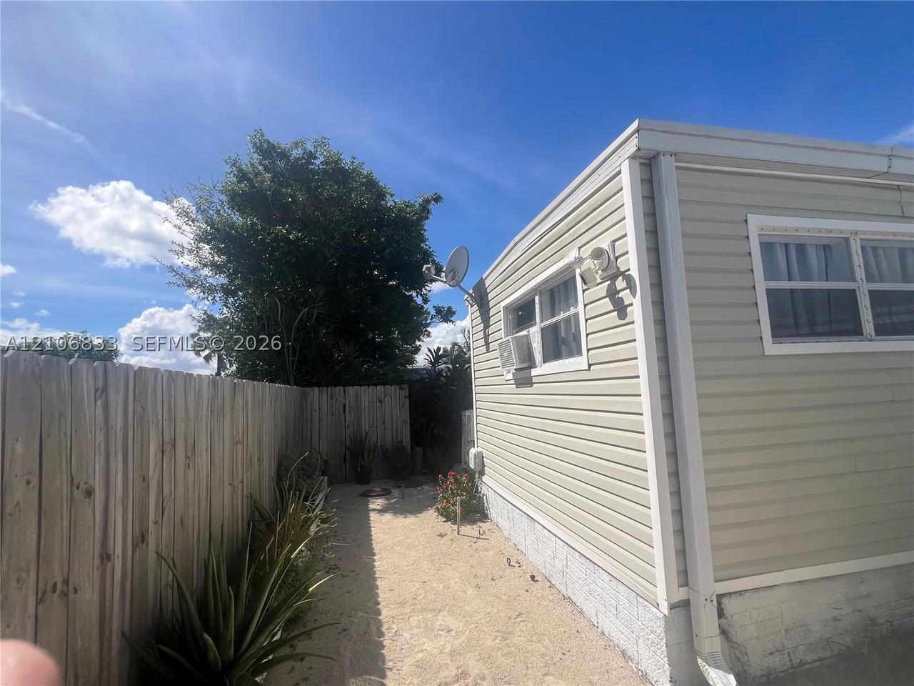 Real estate property located at 2782 Marina Dr, Broward, Ravenswood Estates & Mari, Dania Beach, FL