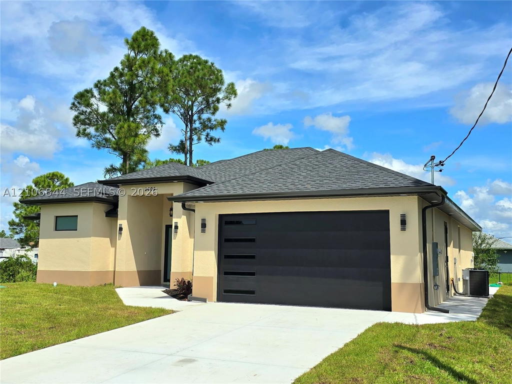 Real estate property located at 2606 43rd St W, Lee, Lehigh Acres, Lehigh Acres, FL