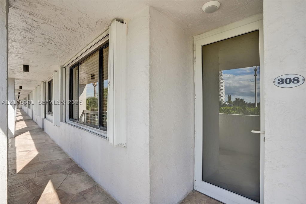 Real estate property located at 510 Ocean Blvd #308, Broward, Silver Thatch Ocean Club, Pompano Beach, FL