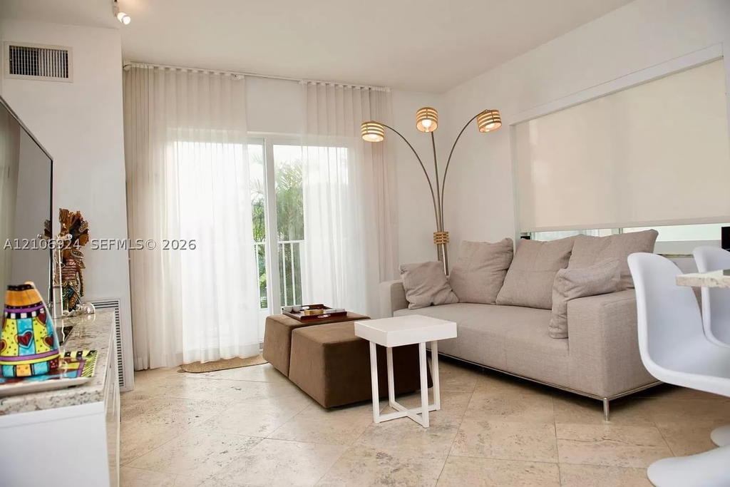 Real estate property located at 1420 Pennsylvania Ave #210, Miami-dade, Penn Manor Condo, Miami Beach, FL