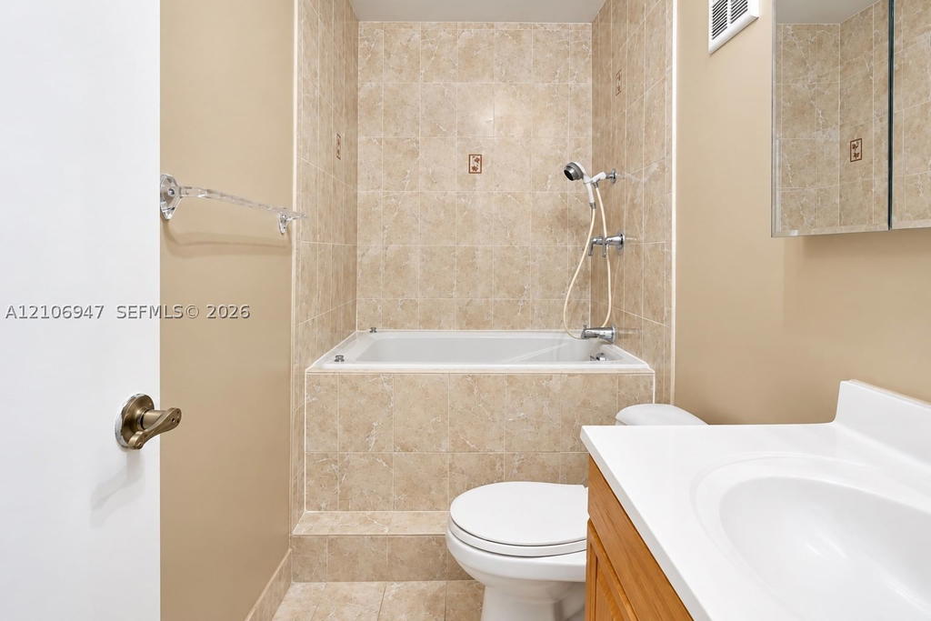 Real estate property located at 3891 167th St #24, Miami-dade, Beach Club Villas Condo I, North Miami Beach, FL