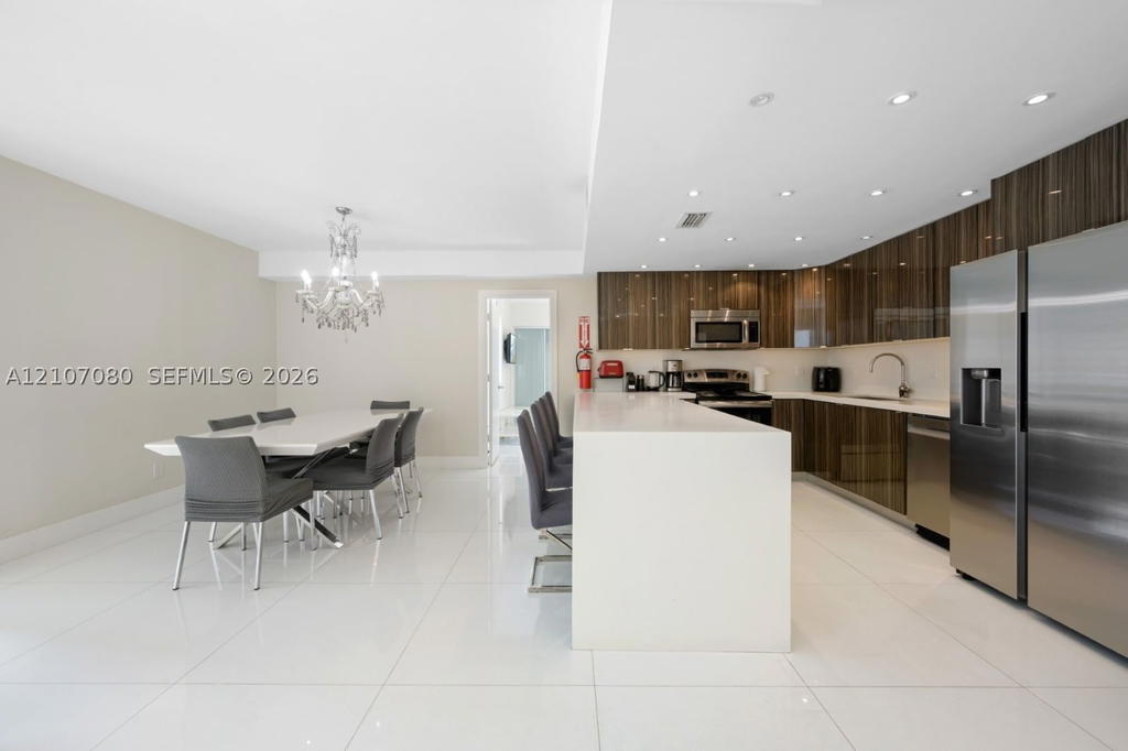 Real estate property located at 19370 Collins Ave #916, Miami-dade, Ocean Reserve Condo, Sunny Isles Beach, FL