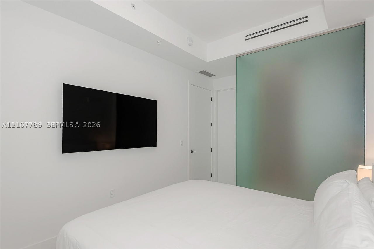 Real estate property located at 1030 15th St #214, Miami-dade, Lincoln Sub, Miami Beach, FL