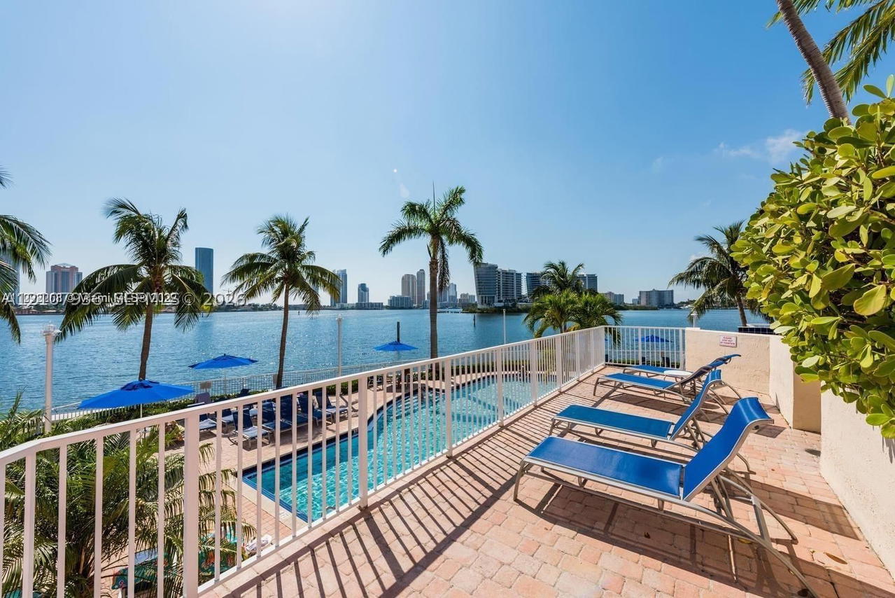 Real estate property located at 3370 Hidden Bay Dr #510, Miami-dade, 100 Hidden Bay Condo, Aventura, FL