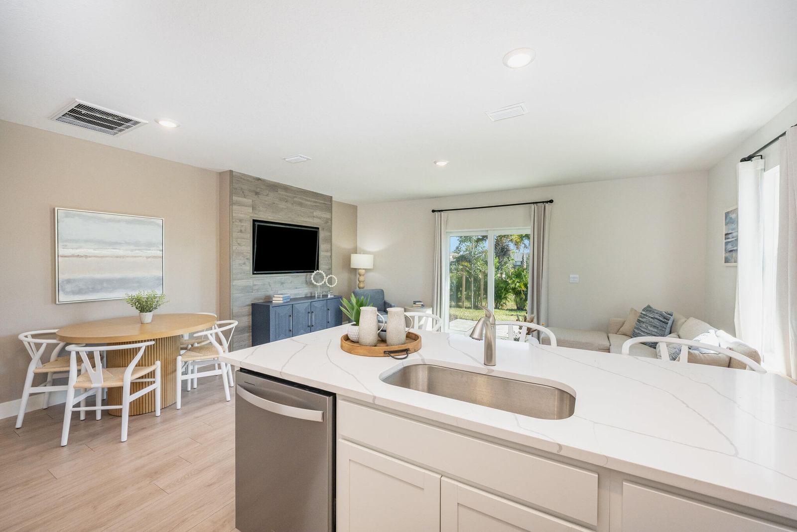Real estate property located at 8156 Cobblestone, St Lucie, Creekside Plat No. 6, Fort Pierce, FL, US