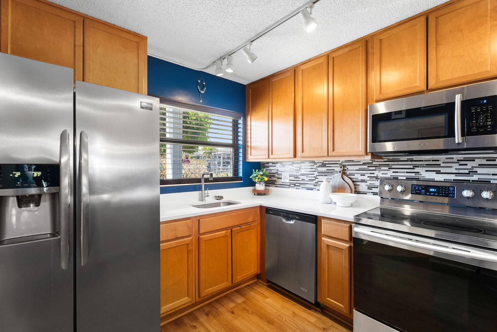 Real estate property located at 1201 Parkview G4, Martin, Parkview Condo, Stuart, FL, US