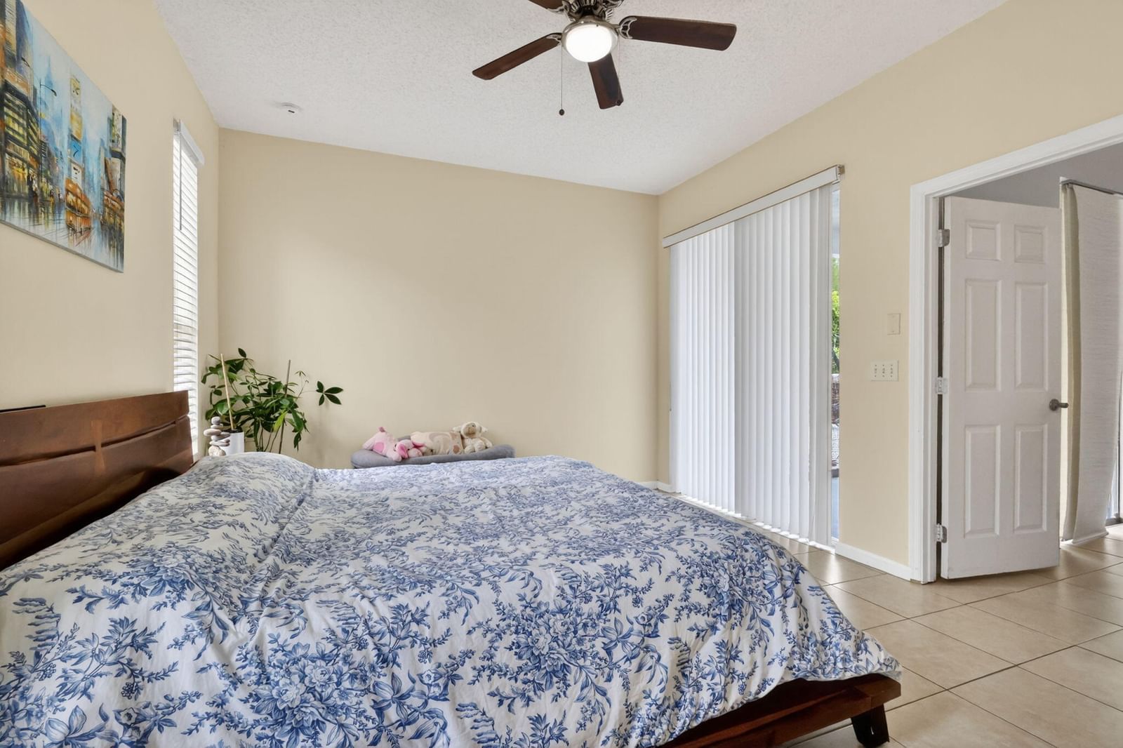 Real estate property located at 6720 26th, Broward, Homes Of Margate, Margate, FL, US