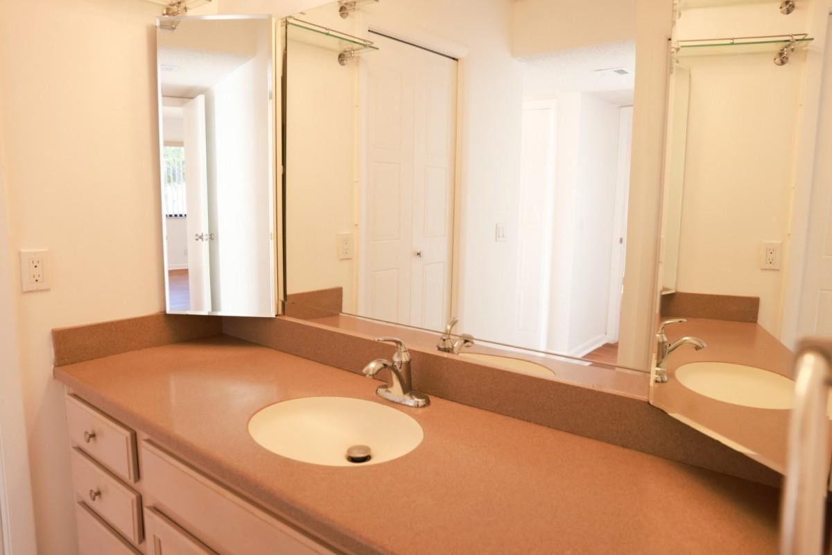 Real estate property located at 428 Lakeview #201, Broward, Weston Lakes, Weston, FL, US